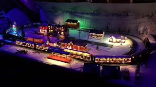 2020 Lionel Christmas Train Layout - Lionel Trains Part 1