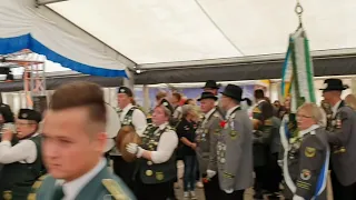 Schützenfest Celle 2019 - Einmarsch der Vereine ins Festzelt