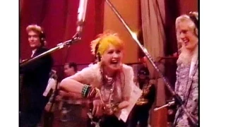 Funny 80's Cyndi Lauper moment, rehearsing "We are the World"  (rare)