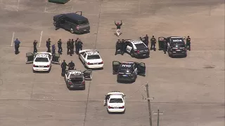 Police chase SUV through southeast Houston