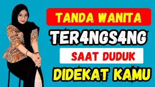 TANDA WANITA SEDANG TER4NGS4NG SAAT DUDUK DIDEKAT PRIA