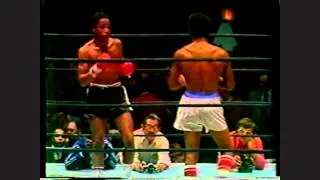 Wilfredo Benitez Vs. Bruce Curry 1 Rds. 4-5-6-7.wmv