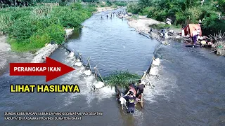 TANGKAP IKAN CARA TRADISIONAL DI SUNGAI, BANYAK IKAN TERJEBAK | JELAJAH NAGARI