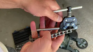 using a chain breaker for size 25-60 chain