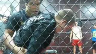 Carlos "The Ronin" Newton Teaches MMA Cage Moves at RevMMA Toronto!