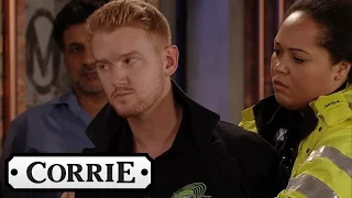 Coronation Street - Gary Takes The Fall For Izzy