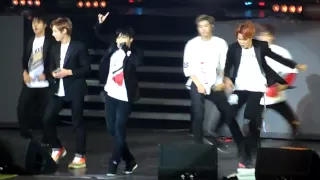 150802 BTS - Boy In Luv TRB en Chile