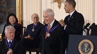 Lugar ’54 Awarded Presidential Medal of Freedom