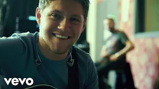 Niall Horan - Slow Hands (Official Spanish Lyric Video)