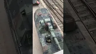 [UNVERIFIED] German PzH 2000 howitzers and armored vehicles are being prepared for shipment to Ukr.