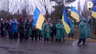 Митинг под стенами Бердянской исправительной колонии