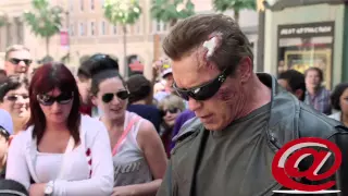 Sorprende Arnold Schwarzenegger a fans de TERMINATOR