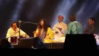 Abida Parveen live at Dhaka Internationa Folk Festival 2015-Dama Dam Mast qalandar