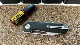 How to maintain your folding knife without disassembly