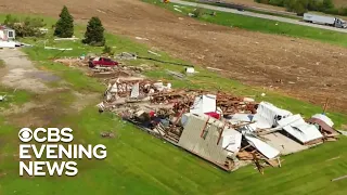 Outbreak of dangerous storms leaves at least 4 dead