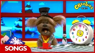 CBeebies Alice in Wonderland - Ben and Dodge 'We're late' song