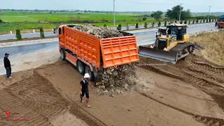 Clutter​ Rocky Soil On Sand With SKILLS Shantui Large​ Dozers Moving Sand & Heavy Trucks BAck Unload