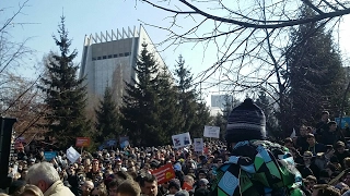 МИТИНГ ПРОТИВ КОРРУПЦИИ 26 марта Новосибирск. Прямой эфир по всей РОССИИ 26 Март 2017 г. 14:21:24