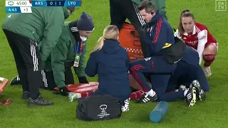 Vivianne miedema injured her knee during Arsenal's game against Lyon