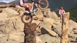 Toni Bou Can Do Some Unreal Things On A Trials Bike!