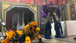 Optimus turns into shattered glass Optimus | Transformers stop motion