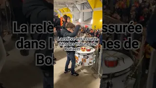 Un jeune fan enflamme les supporters à la sortie du match RC Lens - OL