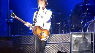 Paul McCartney - the word/all you need is love ON THE RUN TOUR ITALY 2011