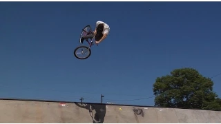 BMX: CHASE HAWK & TOM DUGAN - EMPIRE - TEXTING IS MY CARDIO