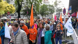 Mehr als 400 WDR-Beschäftigte bei Streik-Kundgebung in Köln