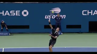 Roger Federer Crushes Grigor Dimitrov's Backhand Lob with an Overhead Slam | US Open 2019 Hot Shots