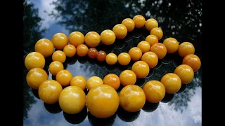 Советские украшения из янтаря. Soviet jewelry made of amber.