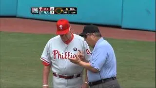 2011/09/04 Fan interference on Pence's hit