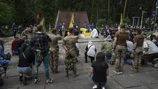 Ukrainischer Soldat: Beisetzung nach mehr als 10 Monaten