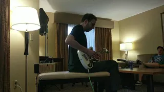Paul Gilbert Discovers A New Lick