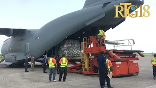 Aéroport international Toussaint Louverture akeyi yon avyon Turquie ki pote èd alimantè ak sanitè.