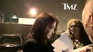 Priscilla Presley    Bodyguard TAKES DOWN Autograph Seeker VIDEO   TMZ com