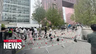 Panic buying among Beijing residents as Shanghai-style lockdown looms