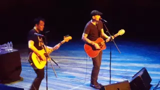 Bored To Death (live acoustic) - Blink 182 - 7th Jun 16, Kingston - London