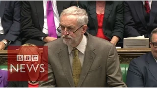 Moment Jeremy Corbyn was welcomed at PMQs - BBC News