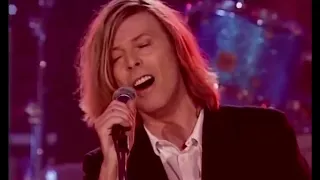 DAVID BOWIE ~ The man who sold the world {LIVE at the BBC Radio Theatre 2000} (2022 GW Remastered)