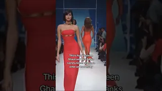 How Yasmeen Ghauri and Tyra Banks communicated with each other on the runway #shorts