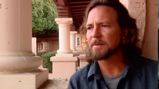 Eddie Vedder clip from Off The Boulevard
