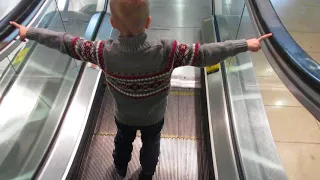 LEARNING TO USE THE ESCALATOR PART 2!!