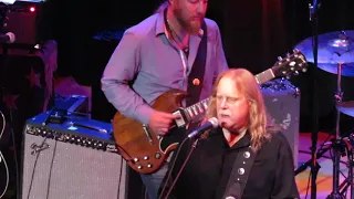 Susan Tedeschi & Derek Trucks & Warren Haynes & Steve Earle - Midnight Rider 12/3/18