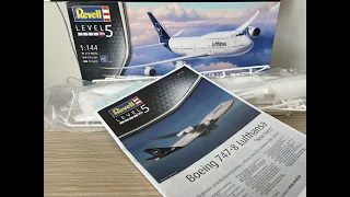 Boeing 747-8 / Revell / 1:144 Scale / Unboxing / Assembly Process / How To Build / Painting