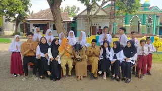 Keluarga kecil SDN Curahmalang 02 Rambipuji Jember