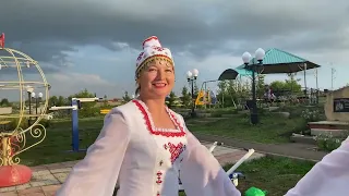 Abiem Project и чувашский ансамбль Сирень - Кукамипе кукаси (село Сиренькино)