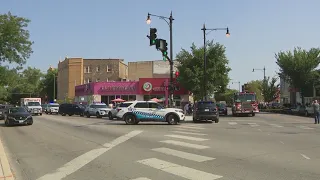 4 people shot outside Chicago high school