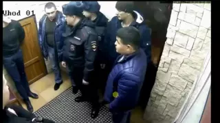 Начальника полиции не пустили в ресторан, после этого всех скрутил омон  Радачинский  Тюмень