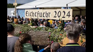 Lebendige Tradition: Eichenfuhr 2024